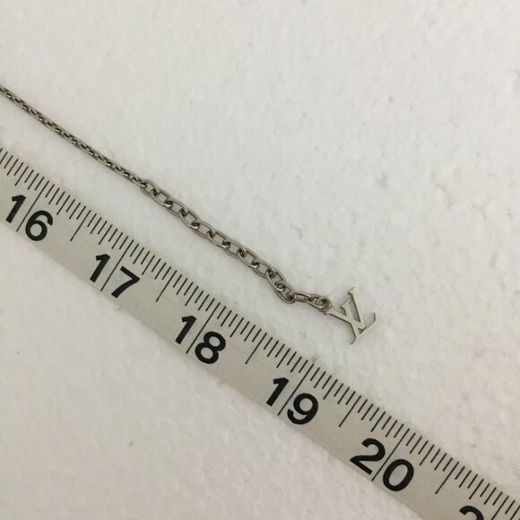 Louis Vuitton Crystal Gamble Station Necklace 18.5" 100% Authentic Silver-Tone - Picture 9 of 10